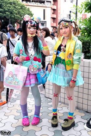 Decora Fashion w/ Little Twin Stars, Doll Head & Eyeballs in Harajuku ...