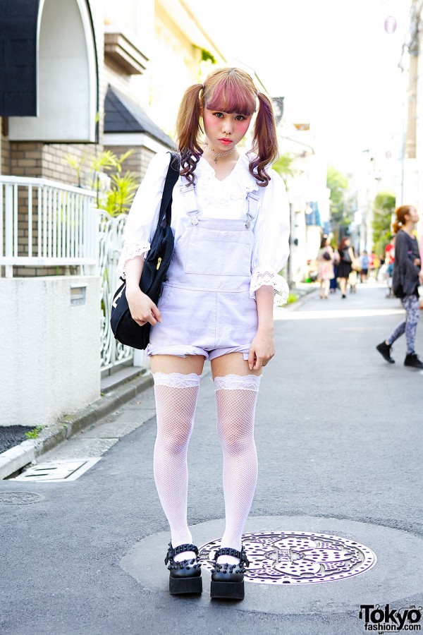 Kawaii Harajuku Style w/ Ombre Twintails, Fishnet Thigh Highs & Candy Stripper