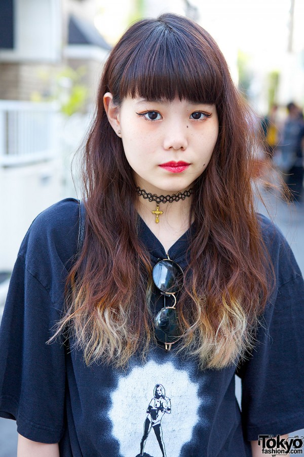 Oversized Band T-shirt w/ Dr. Martens, Choker & Studded Rings in ...