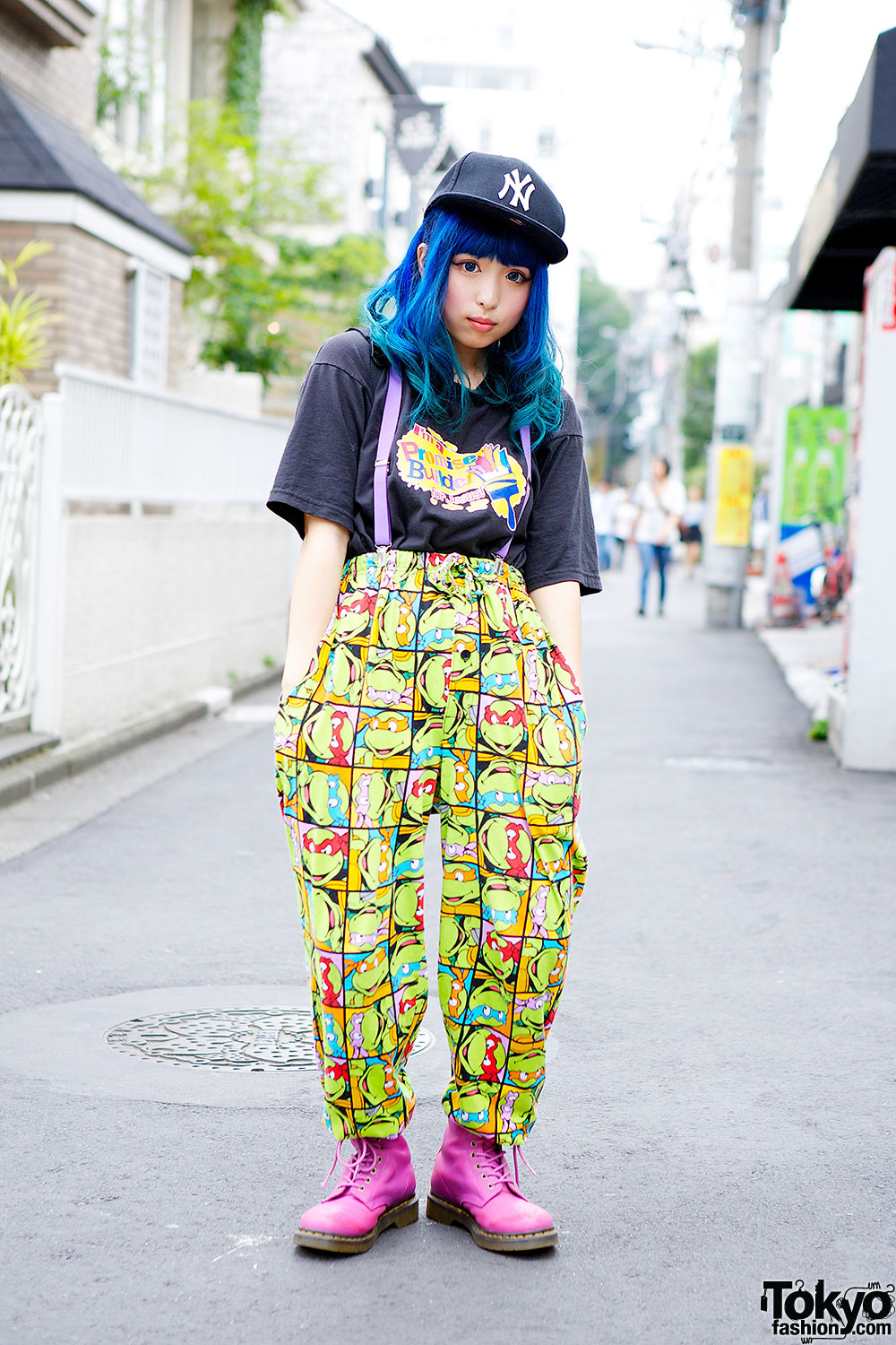Issey Miyake Pleats Please Streetwear Style in Harajuku – Tokyo Fashion
