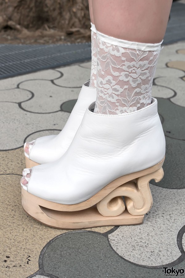 Lace Socks & Jeffrey Campbell Skate Platforms