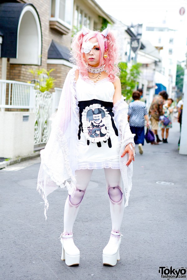 Rumanjyu in Harajuku w/ Eye Patch, Devil Horns, Pink Hair & h.NAOTO