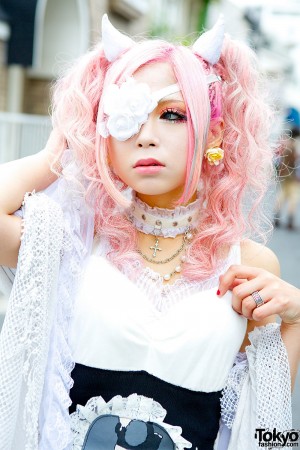 Rumanjyu in Harajuku w/ Eye Patch, Devil Horns, Pink Hair & h.NAOTO ...