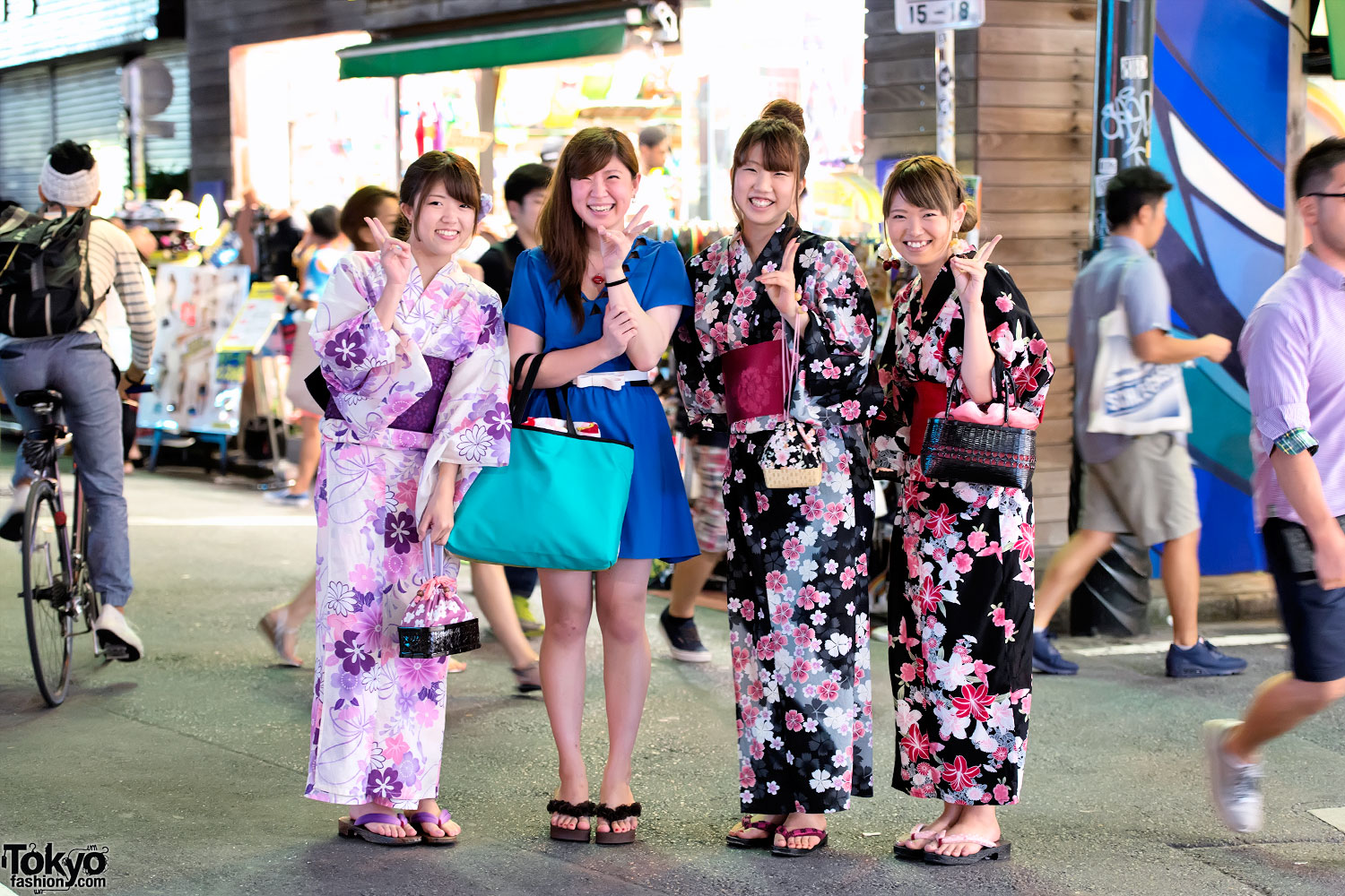 Кимоно на улицах Японии