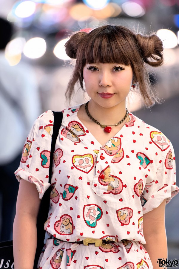 Odango Double Buns Hairstyle & Heart Necklace