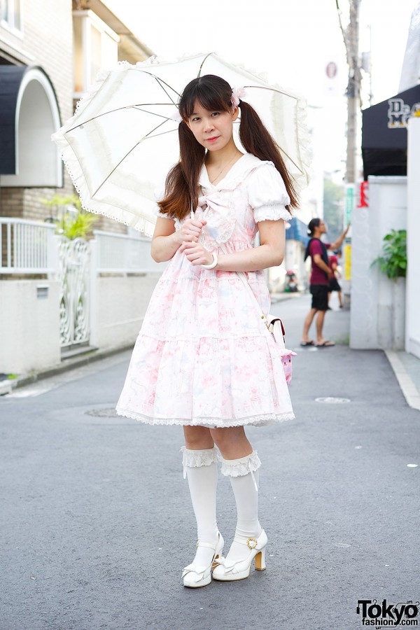 Baby the Stars Shine Bright Lolita Dress & Innocent World in Harajuku