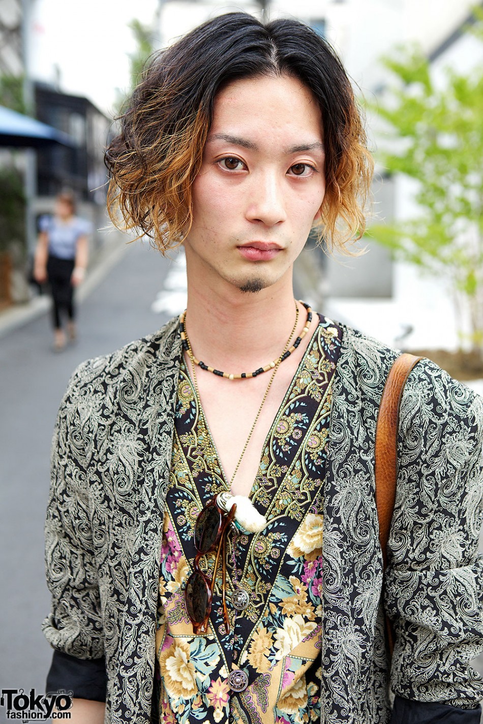 Harajuku Duo in Ethnic Prints & Tunics w/ Qosmos Accessories & Elephant ...