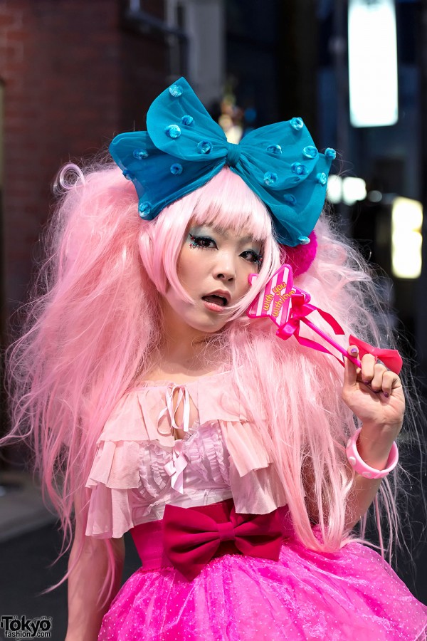Pink Hair, Big Hair Bow & Magic Wand in Harajuku