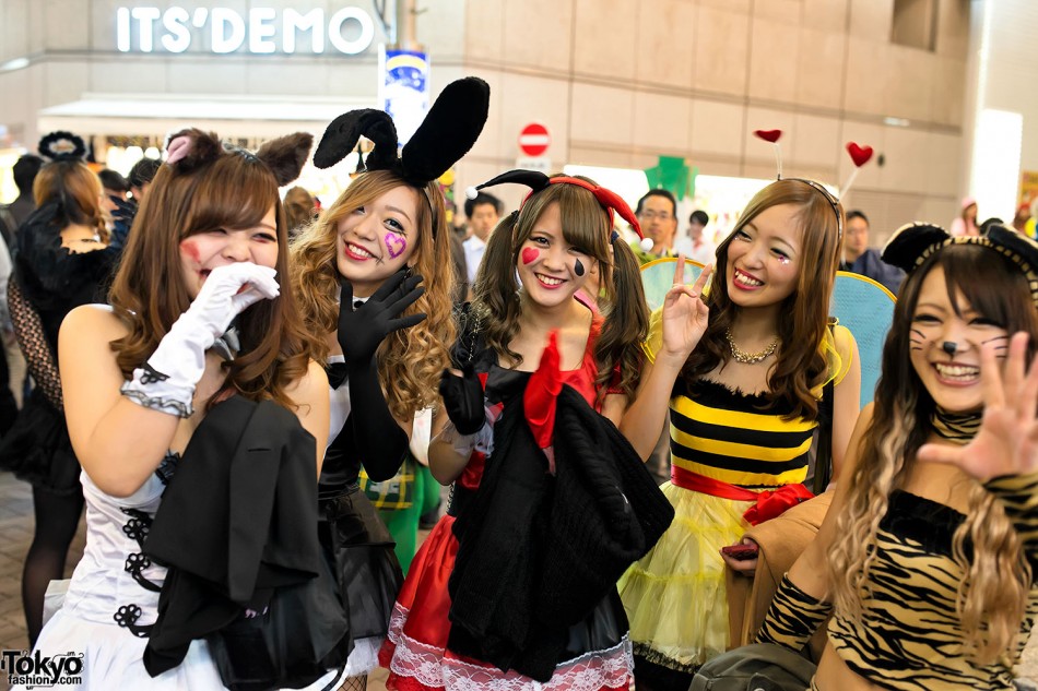 Japan Halloween Costumes (118) Tokyo Fashion