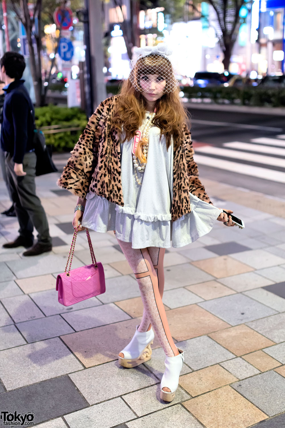 Meewee Dinkee Designer's Birdcage Veil, Wooden Platforms & Chanel Bag in  Harajuku – Tokyo Fashion