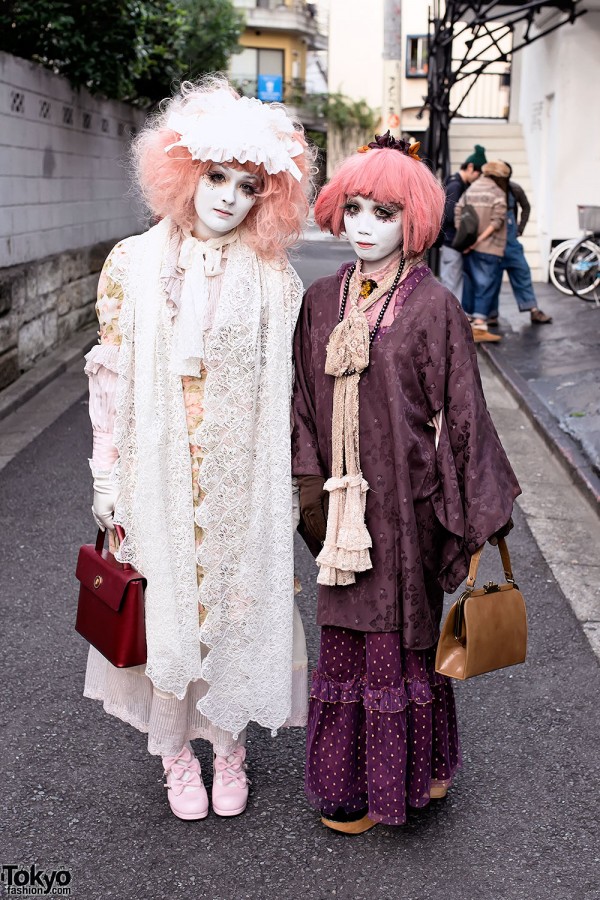Shironuri Artist Minori & Her Pink-Haired Shironuri Friend in Harajuku