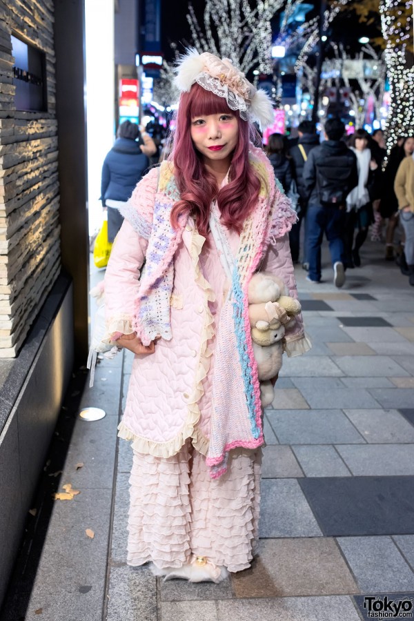 Pastel Fashion & Makeup w/ Quilted Jacket, Ruffle Skirt & Freckleat in Harajuku