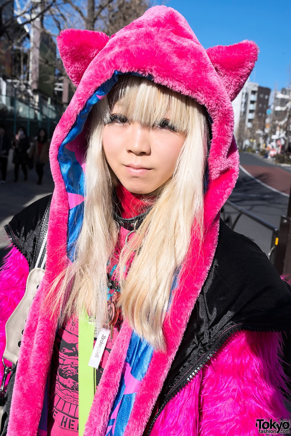 Pink Harajuku Look w/ Monster Hoodie, Furry Leg Warmers & Striped Tights – Tokyo Fashion