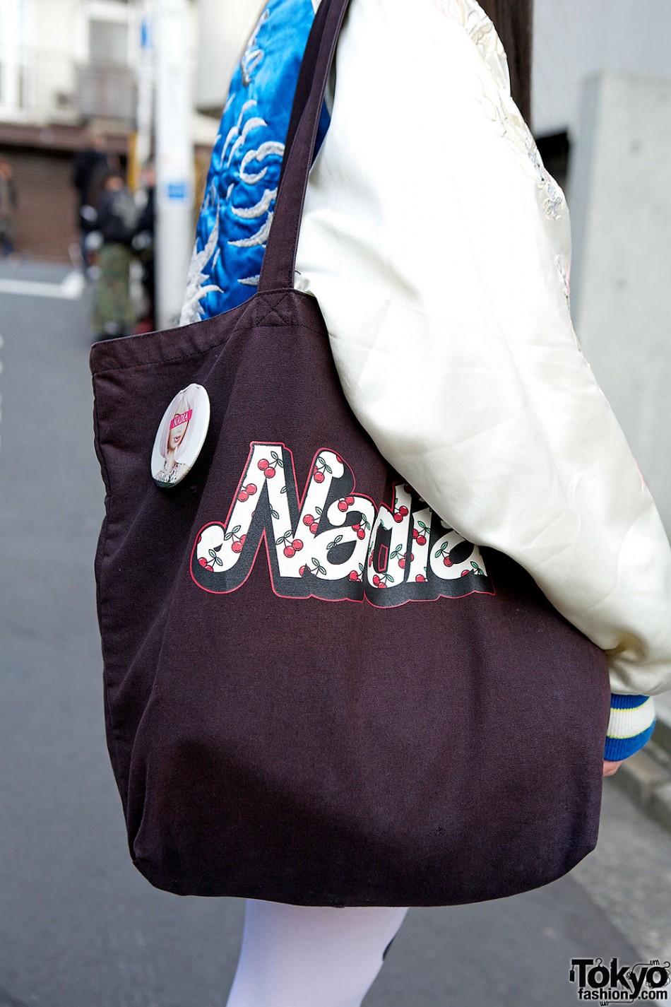 Harajuku Girls In Sukajan Jacket Platform Sandals Cowl And Heart Tights Tokyo Fashion 