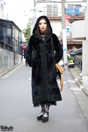 Gothic Harajuku Style w/ Antique Coat, Purple Makeup, Kazuko Ogawa ...