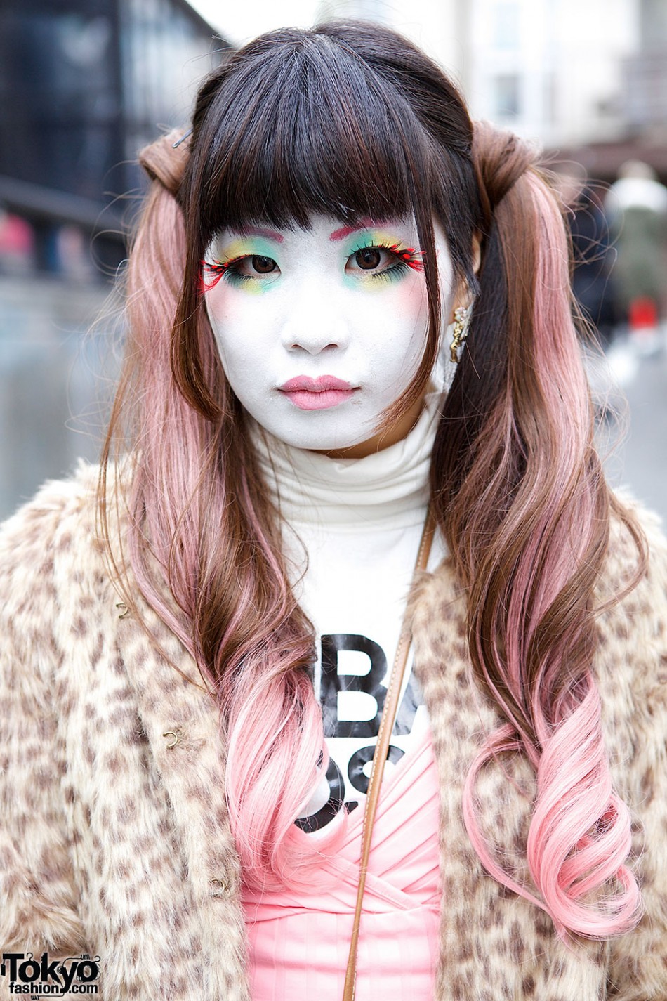 Harajuku Shironuri Girls Wearing Bunkaya Zakkaten, Takuya Angel & h ...