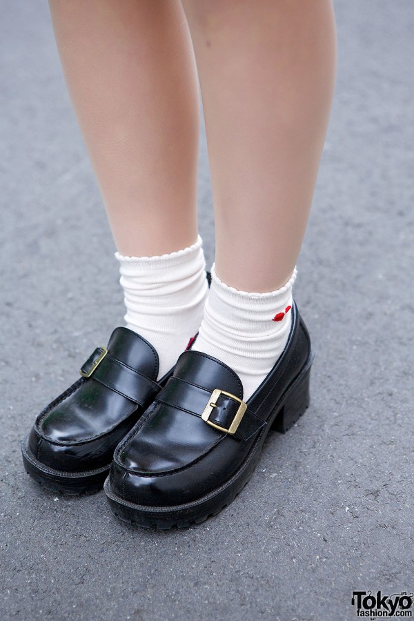 Cute Sailor Coat, Heart Handbag & Loafers in Harajuku – Tokyo Fashion
