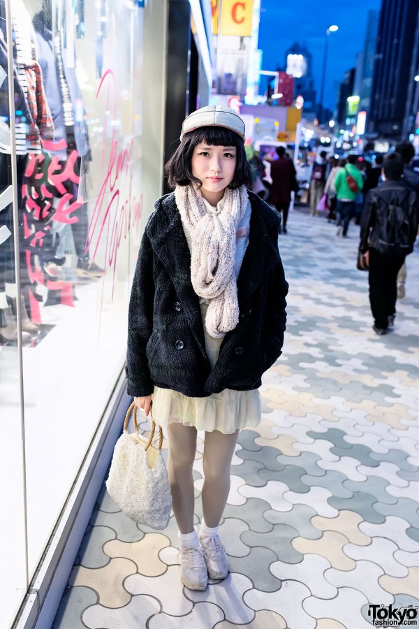 Cute Bob Hair w/ Fuzzy Jacket & Vintage Macrame Bag in Harajuku
