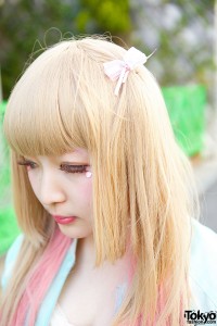 Hair Bows & Pink Hair