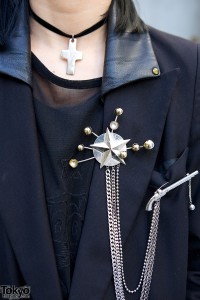 Double Brooch in Harajuku