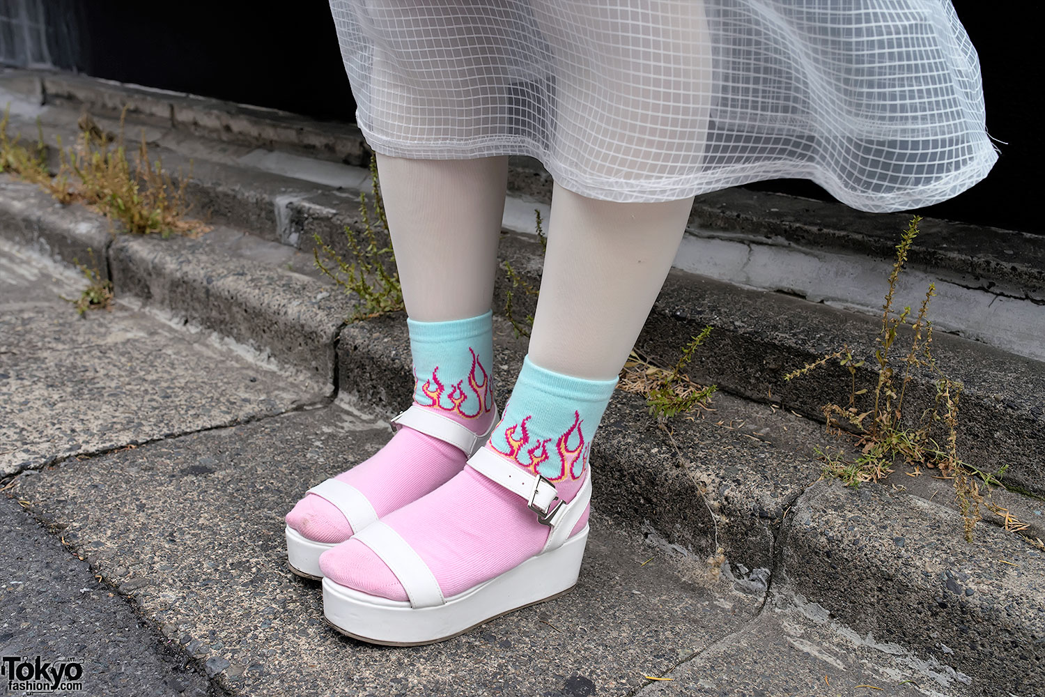 Bubbles Sheer Skirt, Platform Sandals & Teletubby in Harajuku – Tokyo ...