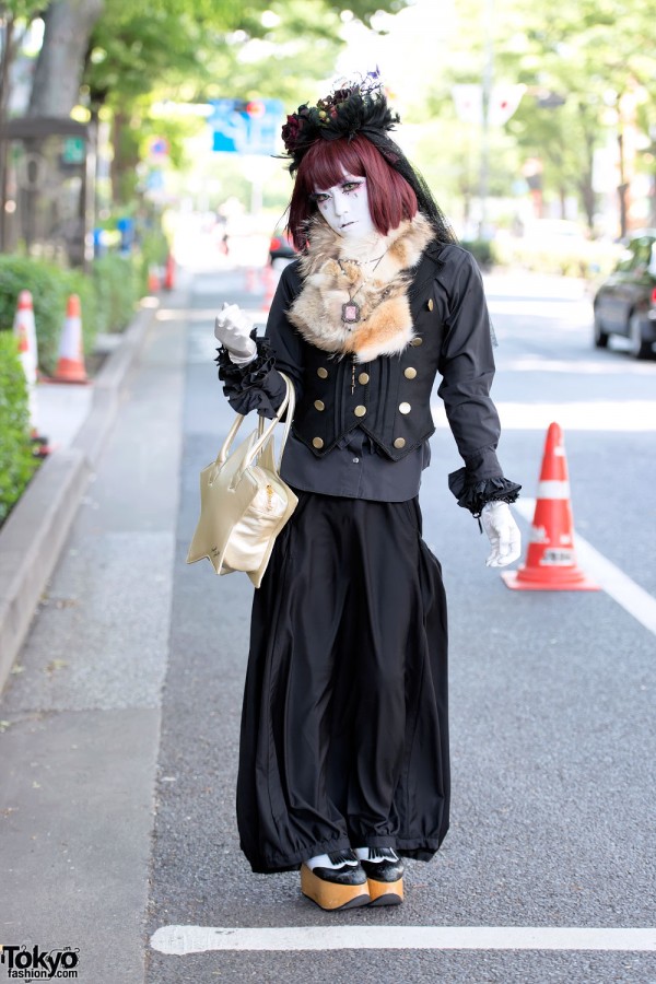 Harajuku Shironuri w/ Angelic Pretty Bag & Vivienne Westwood Shoes