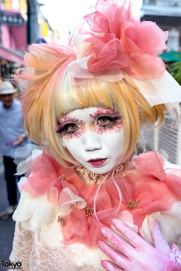Pink Flower Shironuri Makeup