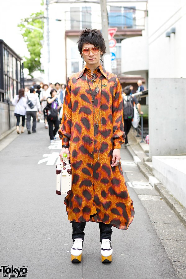 Vivienne Westwood Style in Harajuku w/ Leopard Shirt, Suitcase Bag & Rocking Horse Shoes