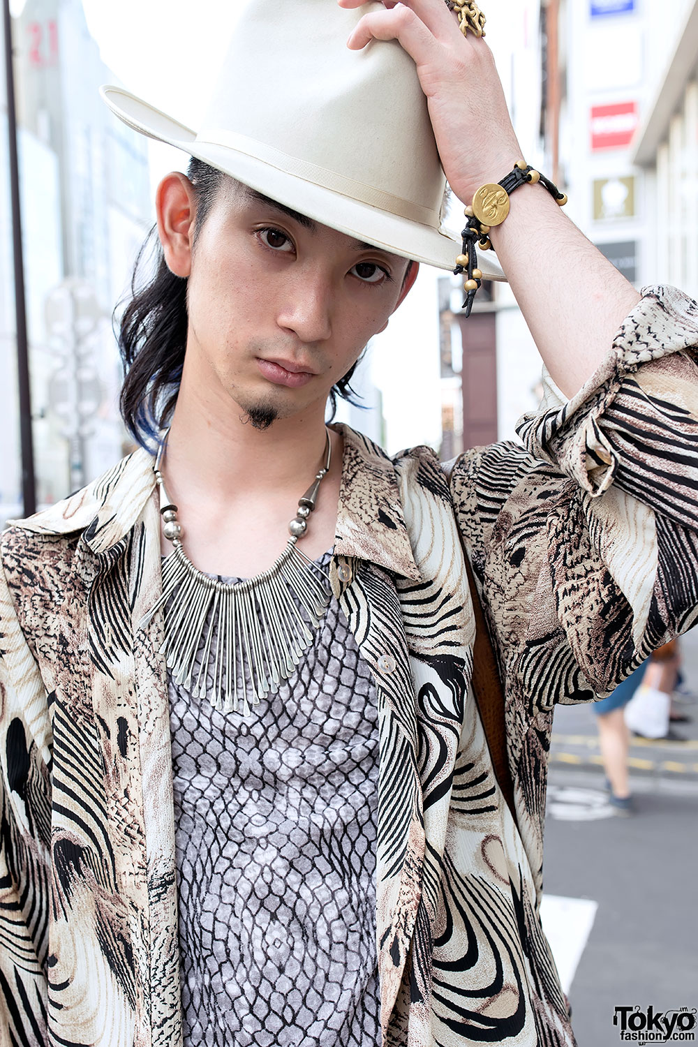 Vintage-loving Harajuku Guy w/ Qosmos Vintage Fashion, Hat & Silver ...