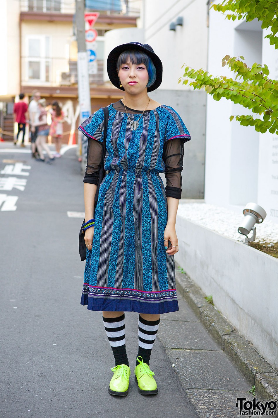 Harajuku Girl w/ Blue Hair in Resale Dress, Brogues & Monki Tote ...
