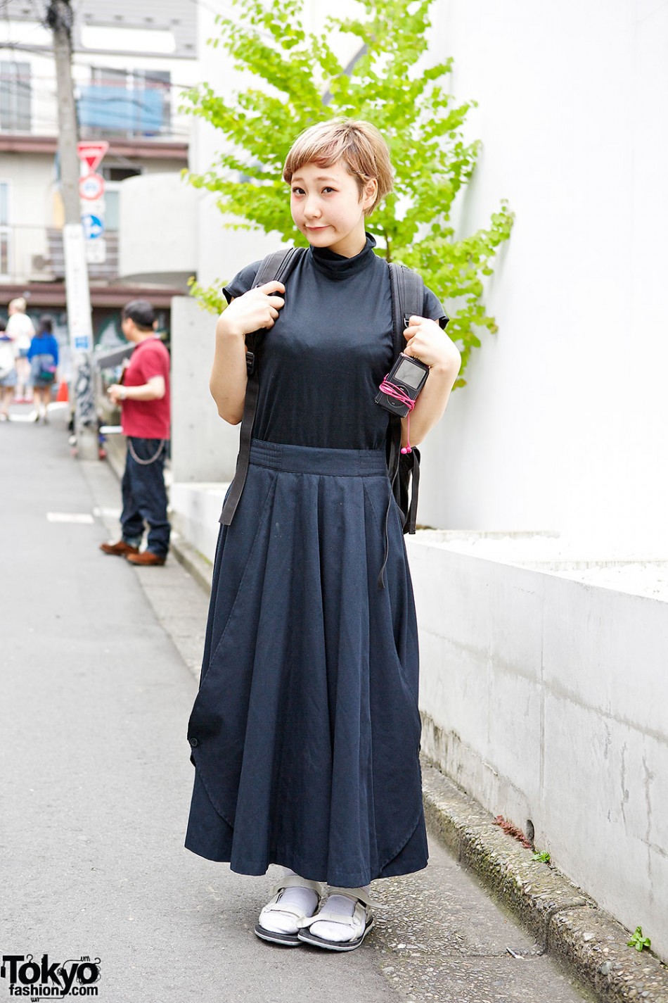 Harajuku Girl in All Black w/ Kenzo, Resale Fashion & Teva Sandals ...