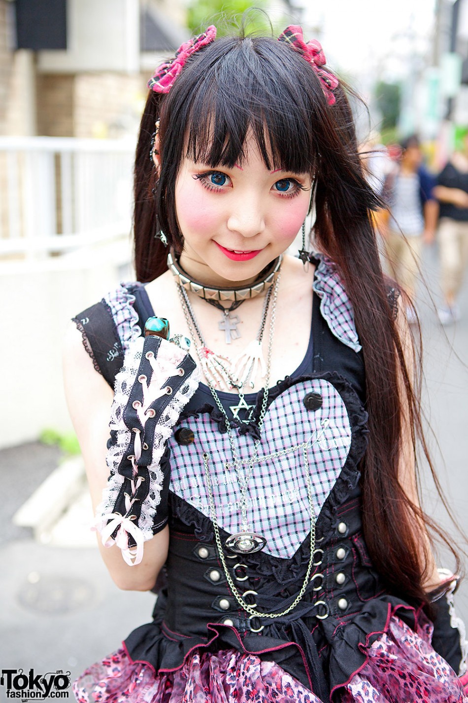 Gothic Harajuku Girl W Twin Tails Hnaoto Corset And Algonquins Tutu Tokyo Fashion 4582