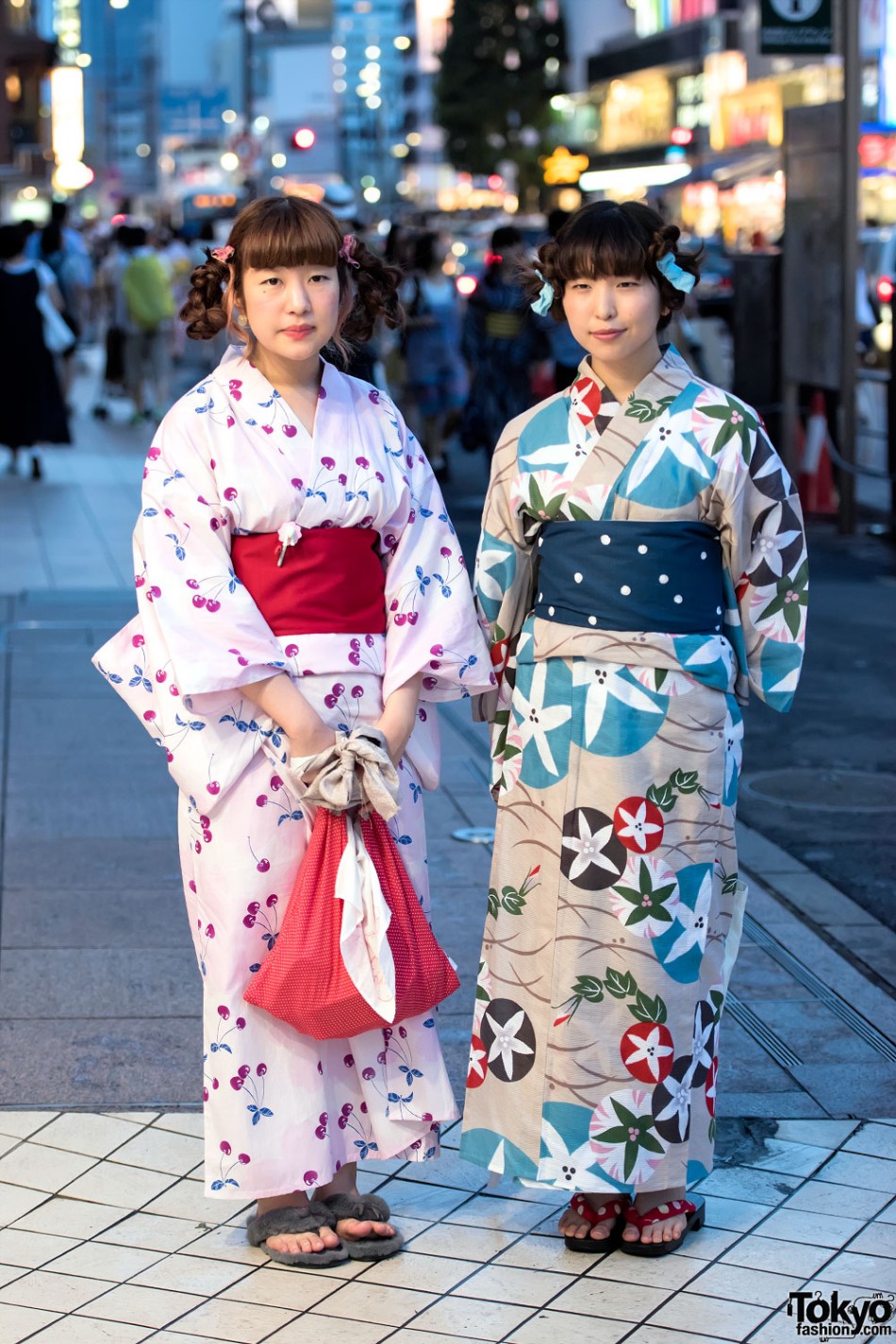 Japanese Yukata Pictures in Harajuku at Jingu Gaien Fireworks Festival