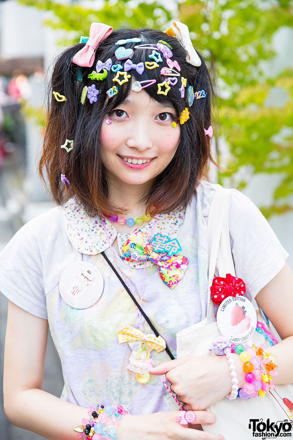 Decora Hair Clips & Colorful Fashion w/ Candy Stripper, 6%DOKIDOKI in  Harajuku – Tokyo Fashion