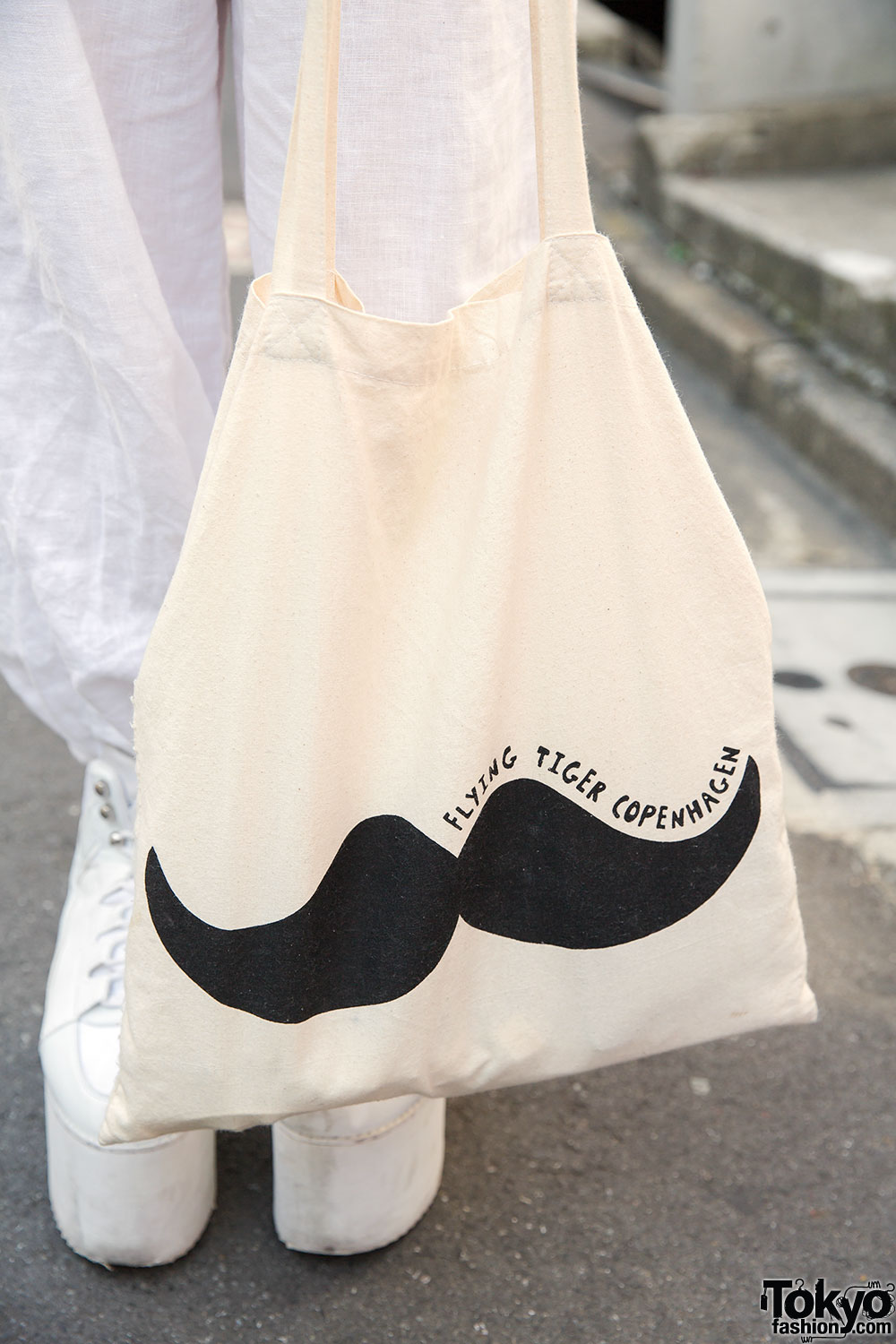 Flying Tiger Copenhagen - It's hard not to customise your tote bag