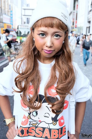 Betty Boop Sweatshirt, Pink Plaid Skirt, Troll & Monchhichi in Harajuku ...