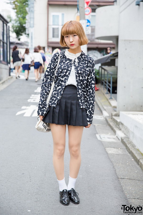 Bob Hairstyle w/ Emoda Heart Cardigan & American Apparel Pleated Skirt in Harajuku