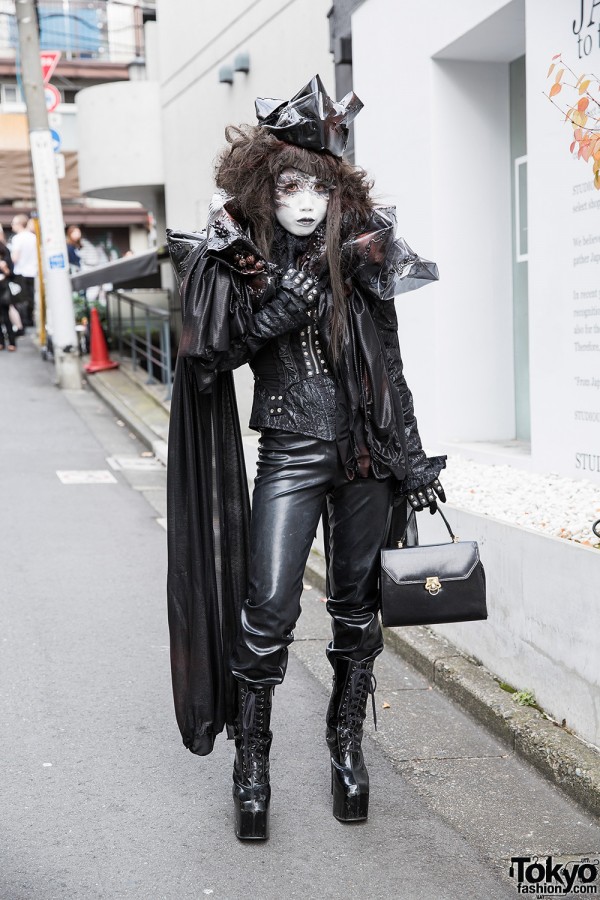 Shironuri Minori in All Black w/ Dark Eye Makeup & Lace-up Boots