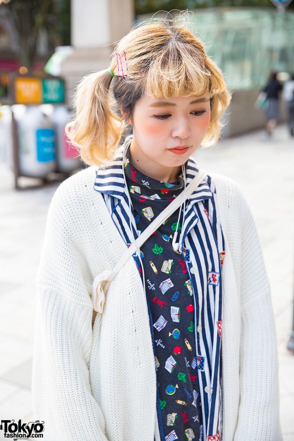 Twin Tails & Layered Fashion W  Sou-sou Tabi Shoes In Harajuku – Tokyo 