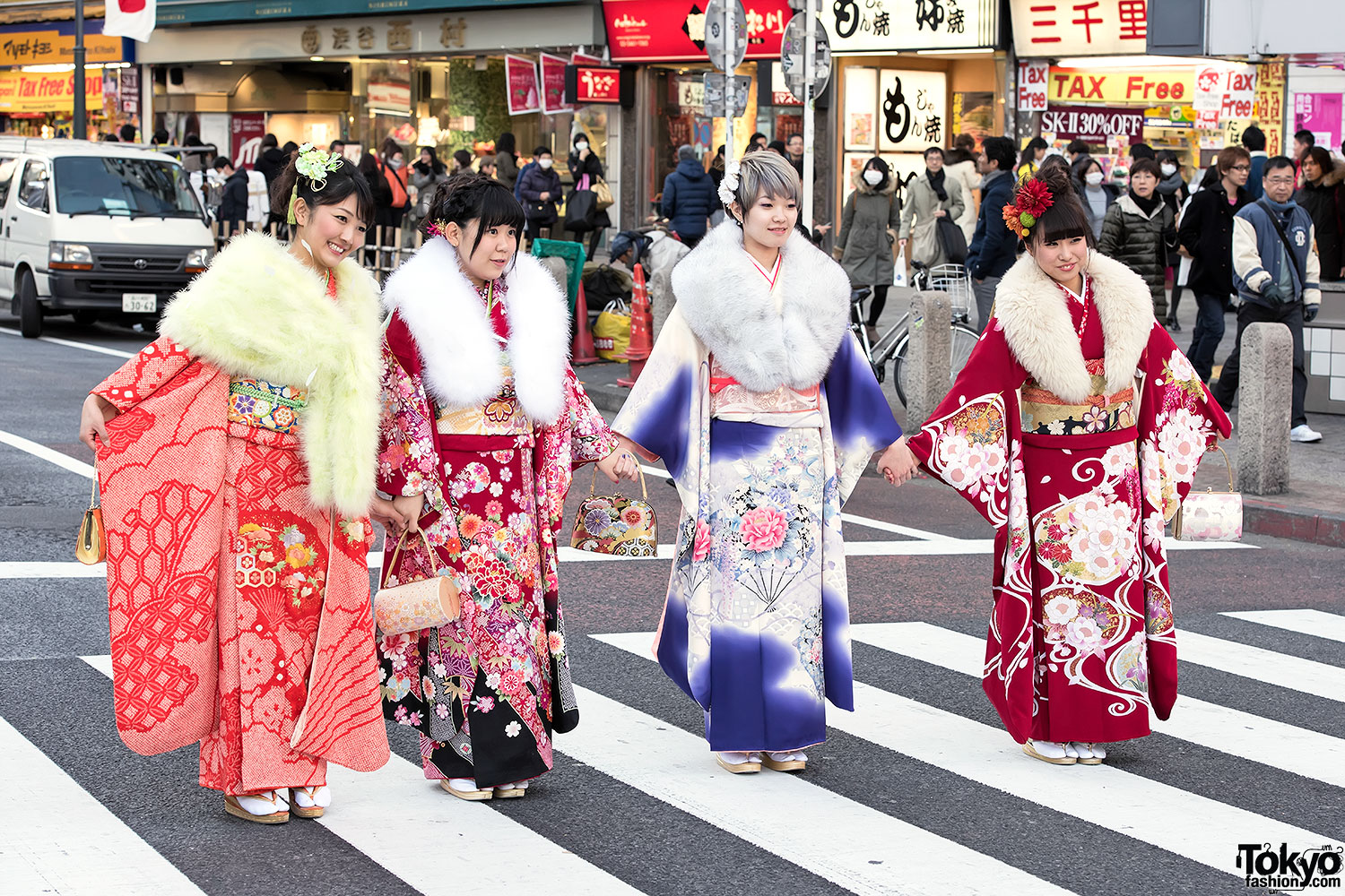 Age of japan. День совершеннолетия в Японии. Япония 2015 год. Праздник в японском стиле. Сэйдзин но Хи день совершеннолетия.