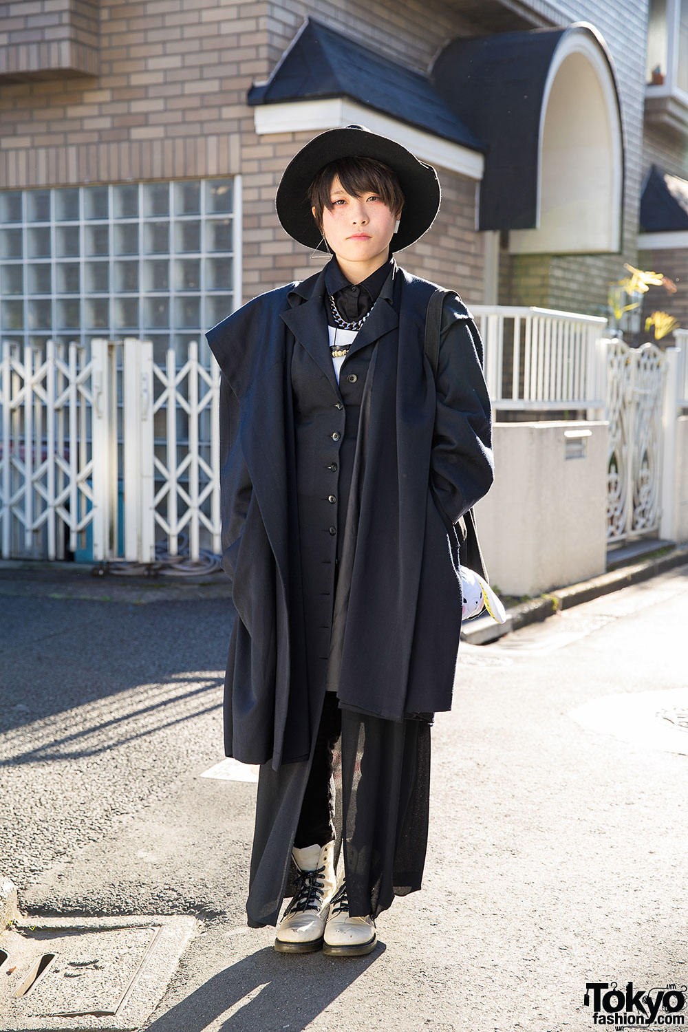 Harajuku Girl in Layered Black & White Resale Style w/ Hat & Teeth ...