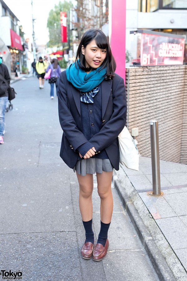 Harajuku Girl in Japanese School Uniform w/ DC Comics Tote Bag