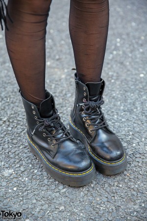 Black & White Harajuku Look w/ DHOLIC, Vivienne Westwood & Dr. Martens ...