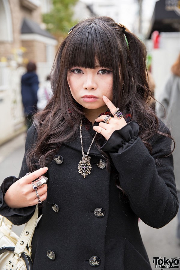 Harajuku Girls in Twin Tails & Dark Styles w/ h. NAOTO, Putuyamo ...
