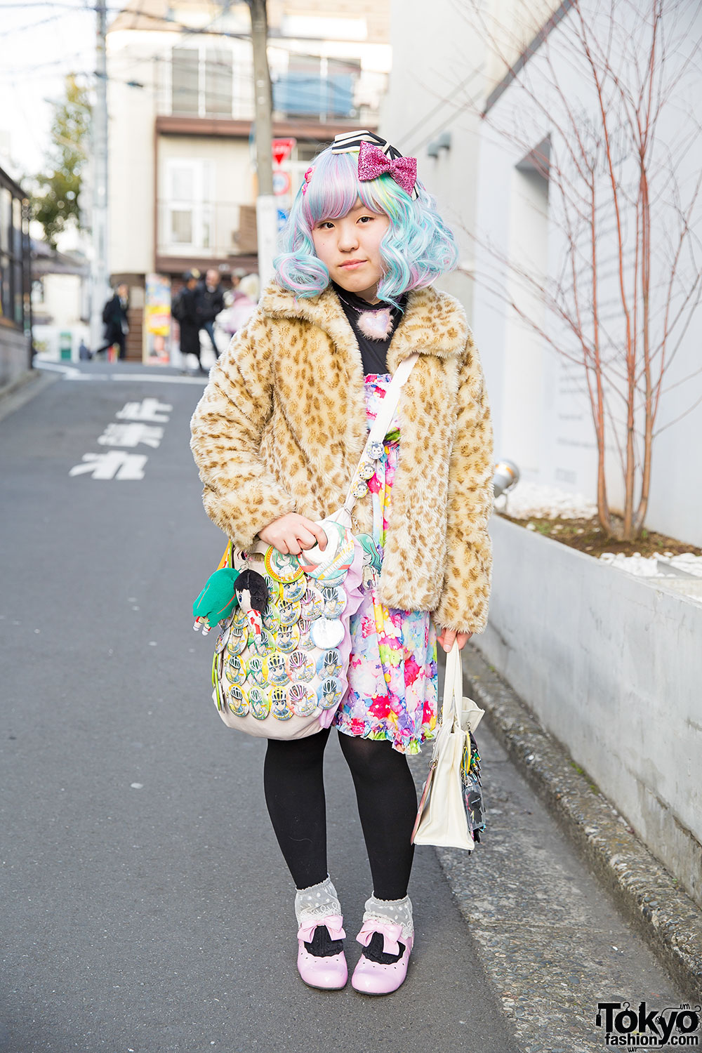 Pastel Hair, 6%DokiDoki Dress & Yowamushi Pedal Bags in Harajuku – Tokyo  Fashion