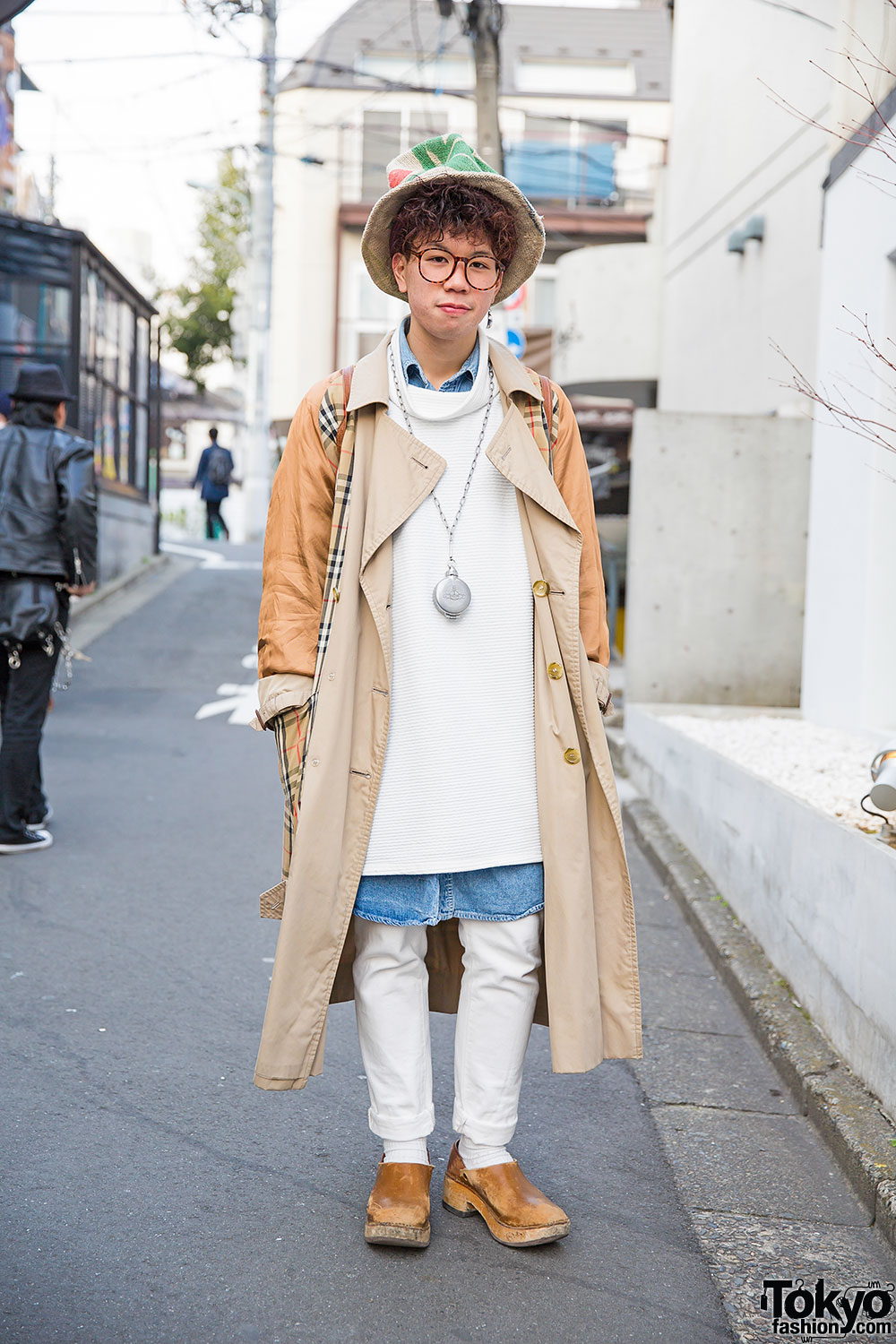 Harajuku Guy in Burberry Trench Coat, Chanel Rucksack & Clogs