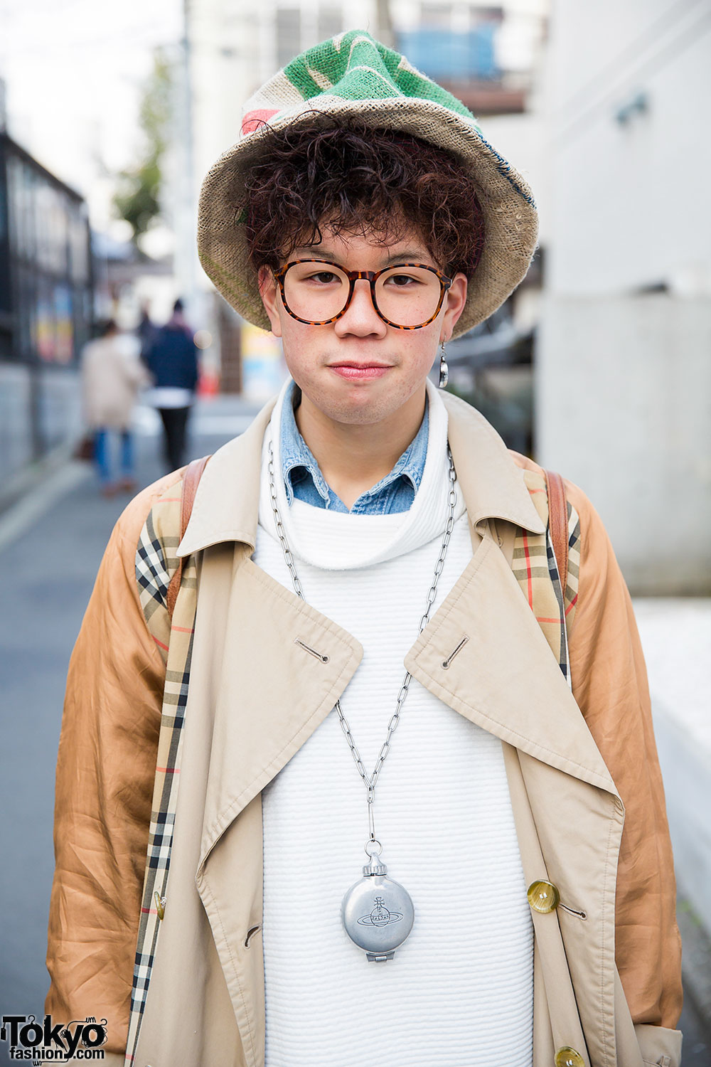 Harajuku Guy in Burberry Trench Coat, Chanel Rucksack & Clogs – Tokyo  Fashion