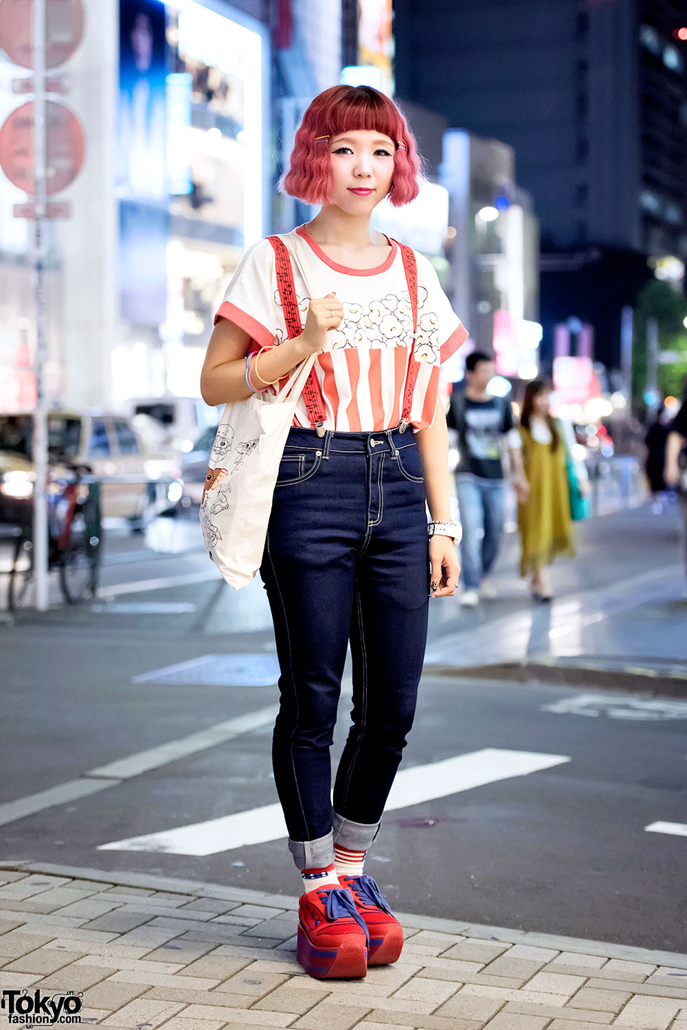 Harajuku Girl in 1990's Street Style w/ Hollister Crop Top, Tripp Pants,  Gucci Circle Bag & 53045 Spike Sneakers – Tokyo Fashion