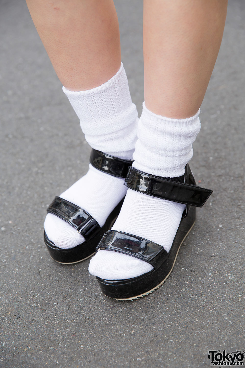 socks and sandals – Tokyo Fashion