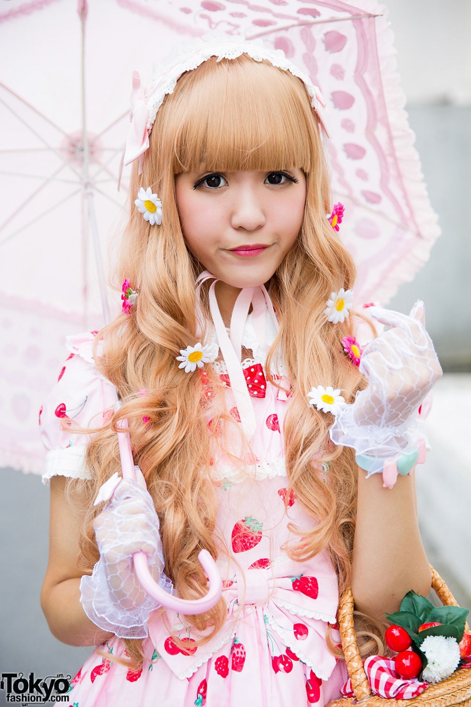 Strawberry Print Angelic Pretty Lolita Dress w/ Parasol, Basket Bag ...